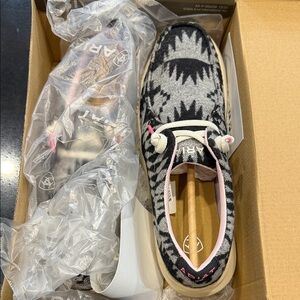 NWT Ariat Black and White Patterned Slip-Ons